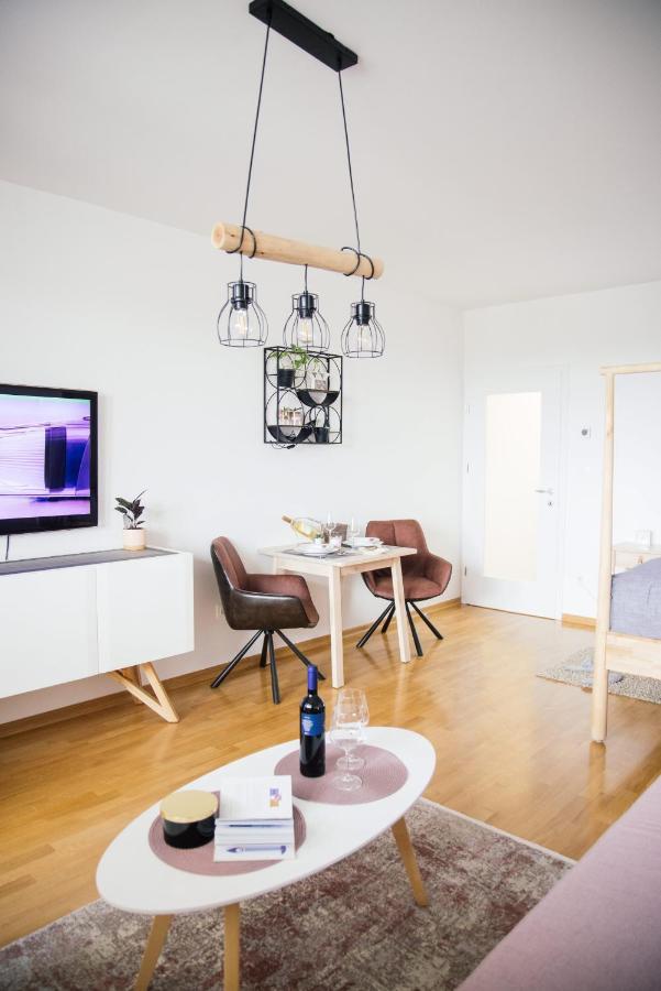 Zagreb Borovje New Free Garage Apartment ภายนอก รูปภาพ